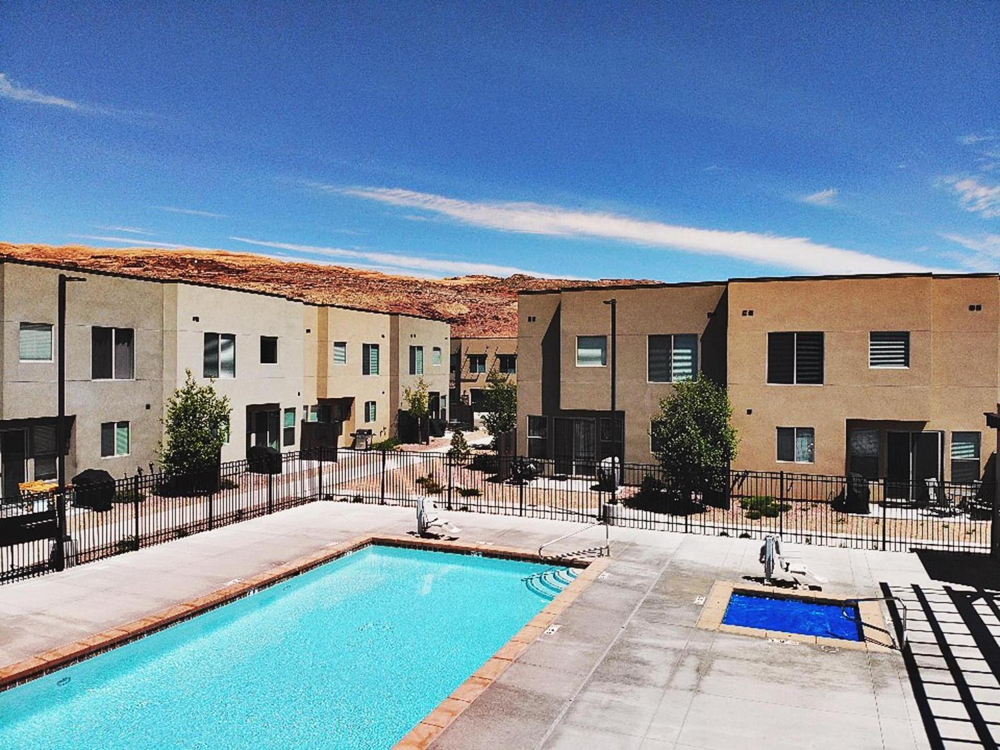 Sleeps 51, Pet Friendly, Townies, Poolside Villa Moab Exterior photo